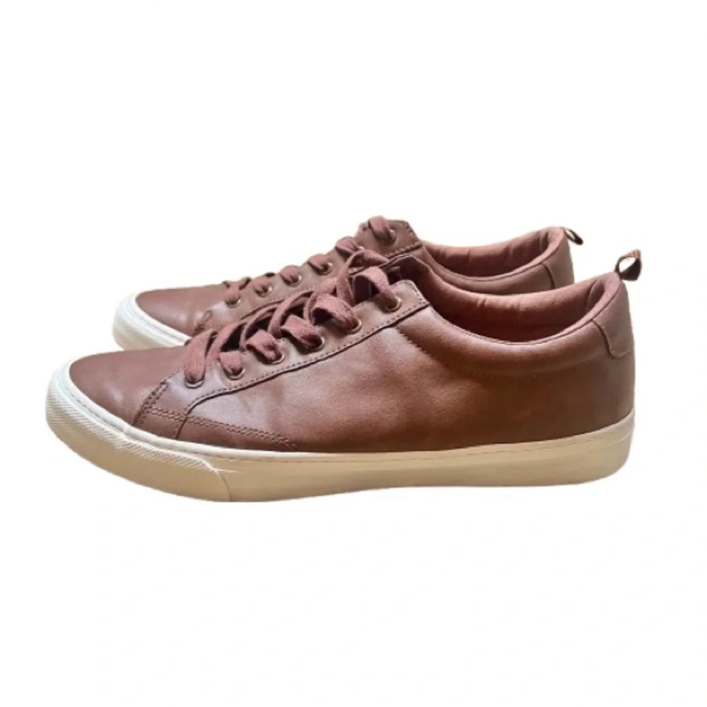 Banana Republic Brown 10.5 Faux Leather Casual Lace Up Comfort Preppy‎ Shoes